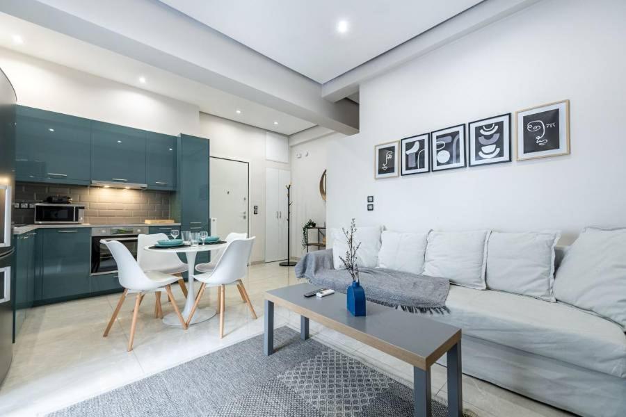 The Mint'S Apartment Iofontos Athens Exterior photo